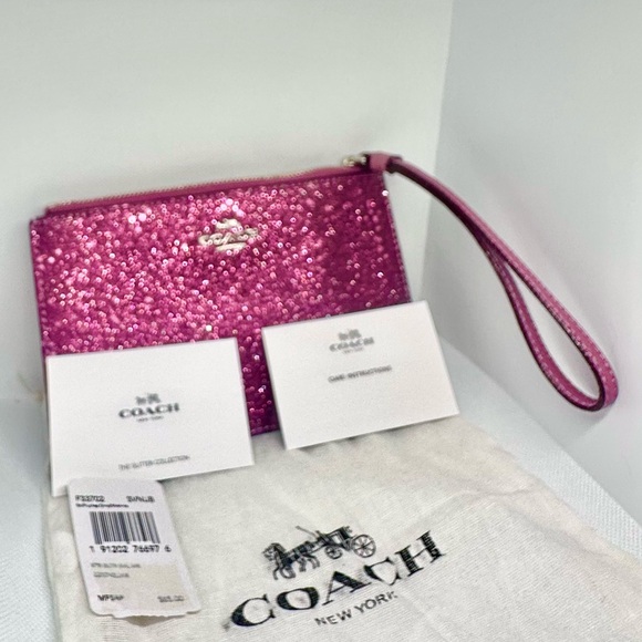 NWT COACH LARGE HOT PINK WRISTLET - Picture 3 of 9